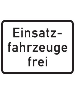 Weißes Zusatzzeichen 1026-33 mit dreizeiliger schwarzer Aufschrift „Einsatzfahrzeuge frei“