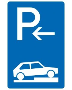 Verkehrszeichen 315-76 mit Parksymbol, Anfangspfeil und halb auf dem rechten Gehweg stehendem Pkw