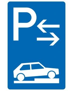 Verkehrszeichen 315-78 mit zwei Richtungspfeilen und halb auf dem rechten Gehweg geparktem Pkw