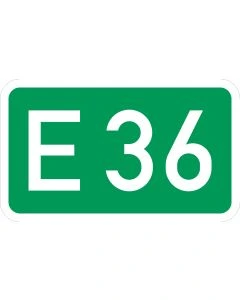Grünes Verkehrszeichen 410 für eine Europastraße mit weißer Beispielnummer E 36